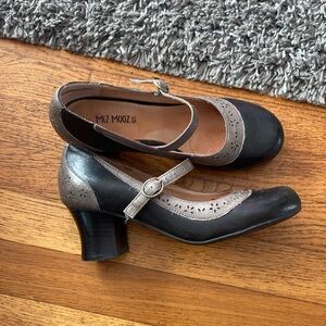 Miz Mooz NYC Mary "Eisley" Jane Style Round Tip Heels Size 6